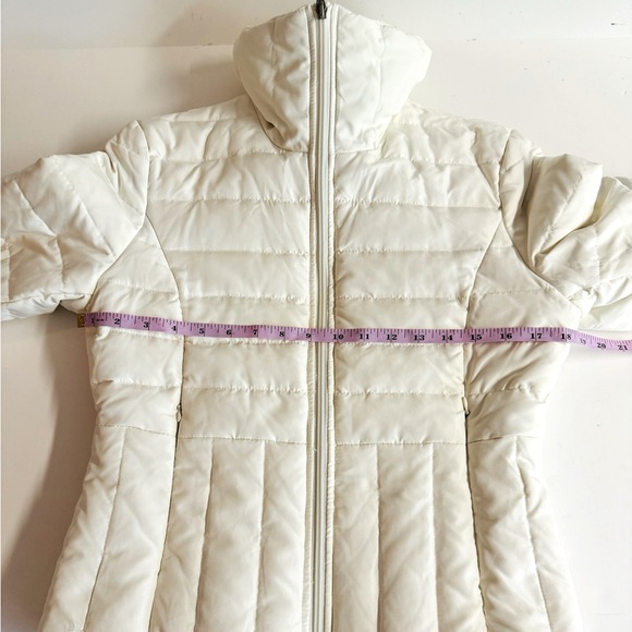 60% Down Kenneth Cole Reaction zip up cream colored puffer.Size S - Picture 7 of 9